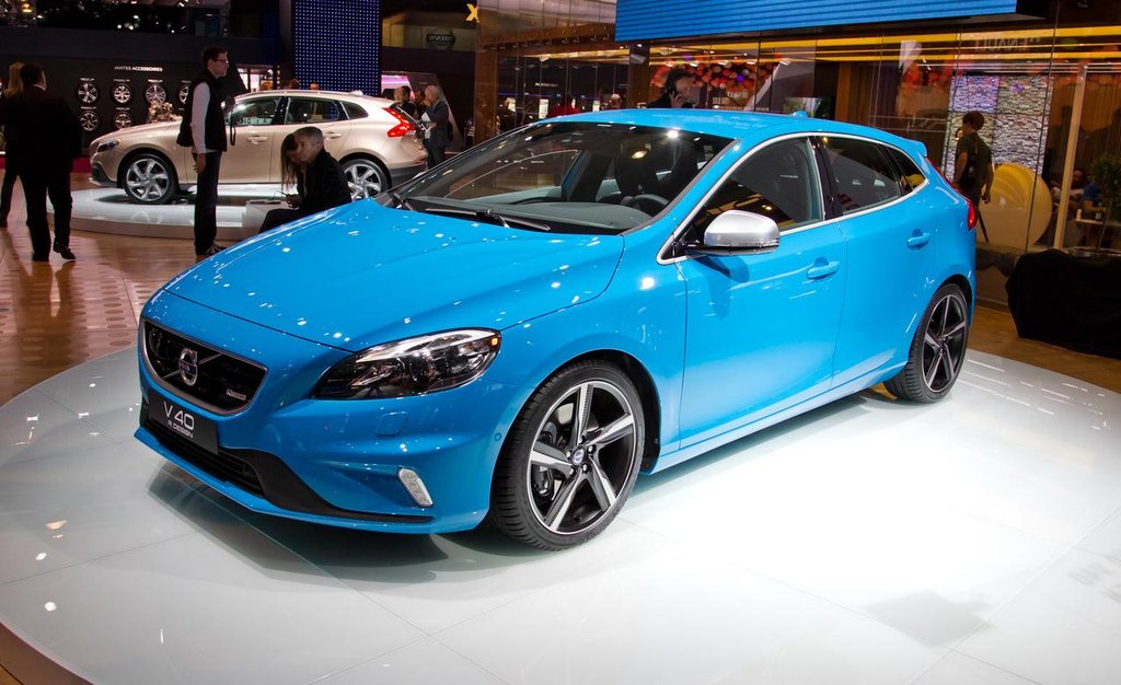 volvo v40 image 3