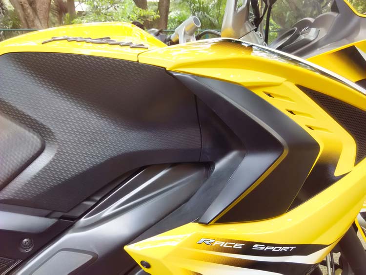 5-Bajaj-Pulsar-RS200-Build-