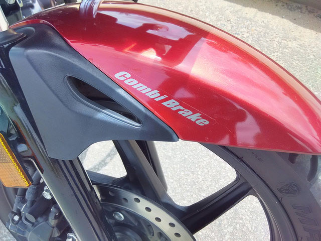 Honda-CB-Unicorn-160-Braking