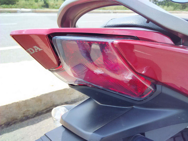 Honda-CB-Unicorn-160-Tail-lamp