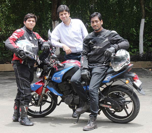 Anant-Goenka,-MD,-CEAT-with-the-riders
