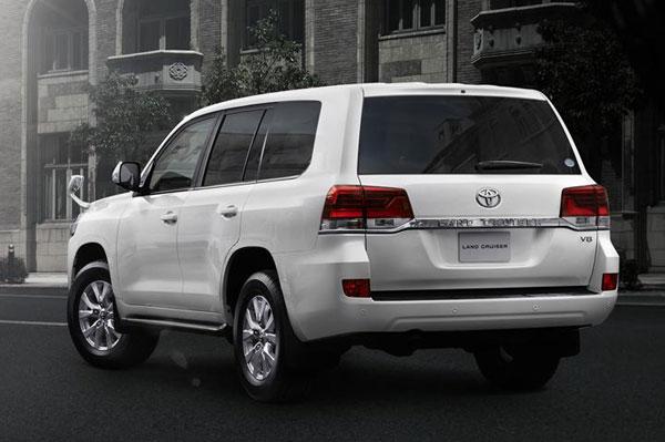 Toyota Land Cruiser 200 Facelift 2