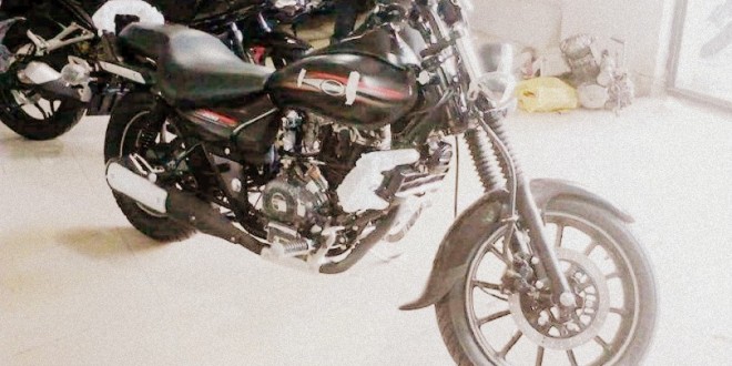 Bajaj Avenger 200 Street Photo