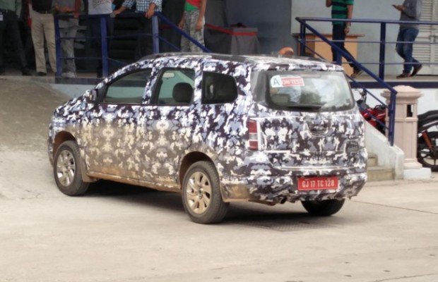 Chevrolet Spin in India Spotted