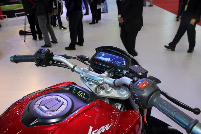 Bajaj Pulsar CS400 India launch