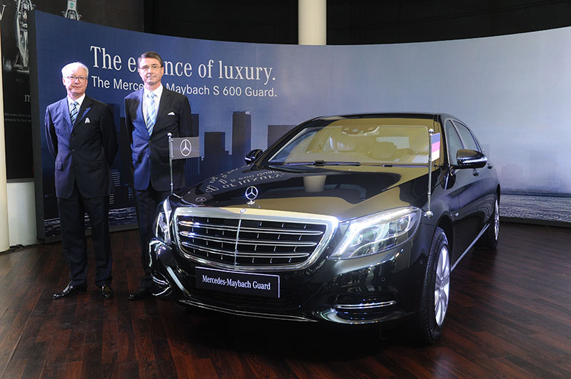 Mr.-Roland-Folger,-Managing-Director-&-CEO,-Mercedes-Benz-India,-Dr.-Martin-Ney,-German-Ambassador-to-India-at-the-launch-of-Mercedes-Maybach-S600-Guard