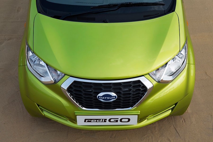 Datsun RediGO from top view photo