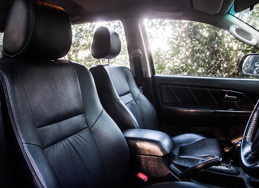 Toyota-Fortuner-seats