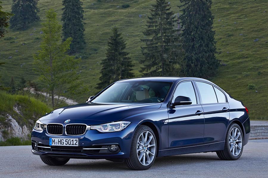 New BMW 320i