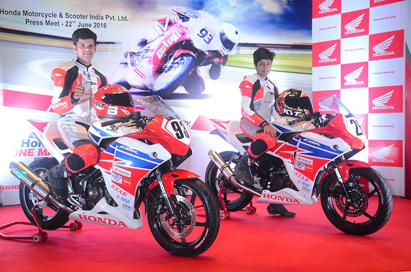 Honda-unveils-new-race-prepped-CBR-250R-and-CBR-150R-for-2016-season