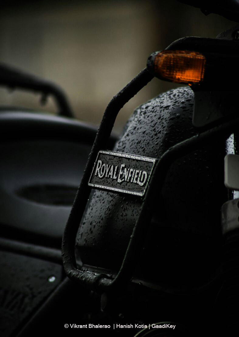 Royal-Enfield-Himalayan-Logo-Focus-Photo-1