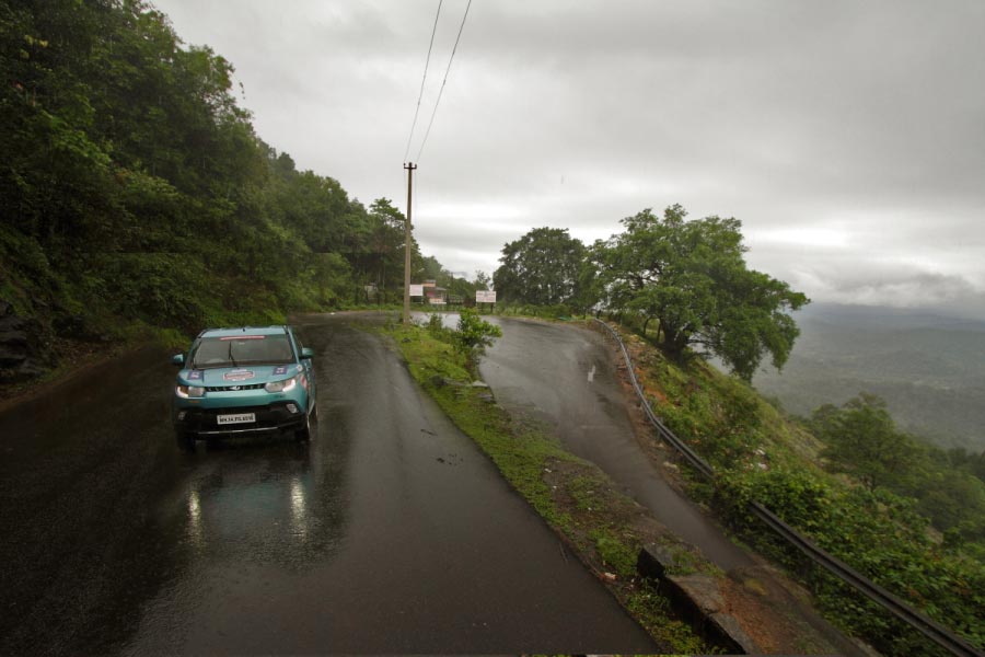 Mahindra Adventure 4