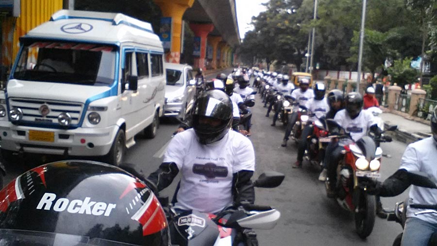 5-Mojo-Bikers-Near-MG-Road