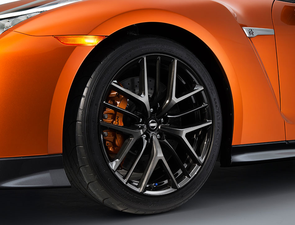 2017 Nissan GT-R Photos (Exterior)