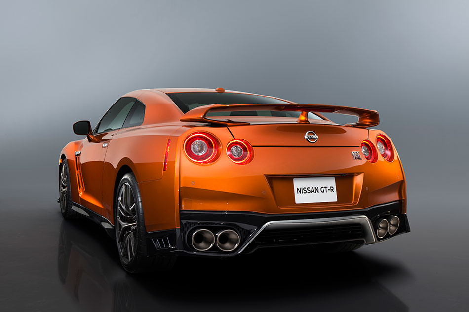 2017 Nissan GT-R Photos (Exterior)