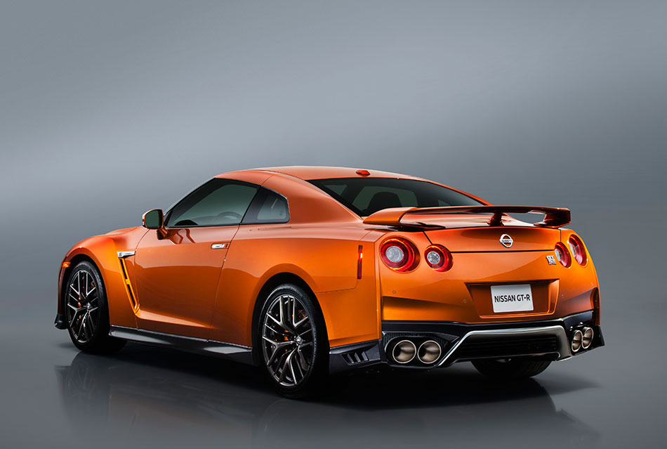 2017 Nissan GT-R Photos (Exterior)