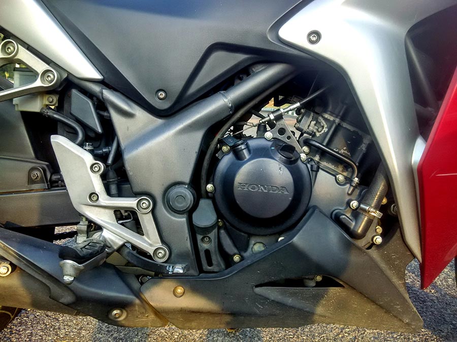 honda-cbr-250r-engine-photo-3