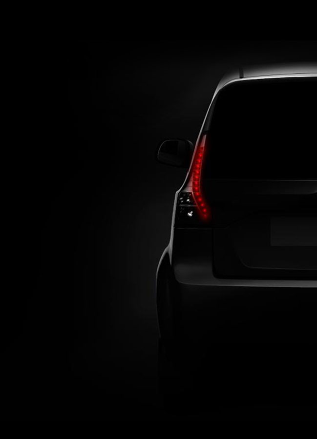 Mahindra e2oPlus Rear side picture