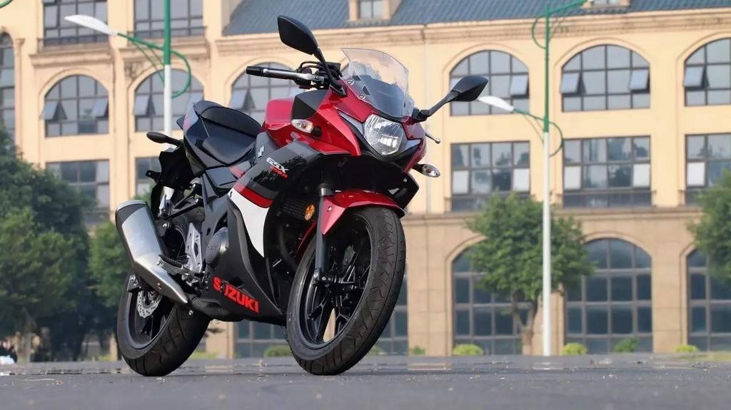 suzuki-gixxer-250-gsx-250r