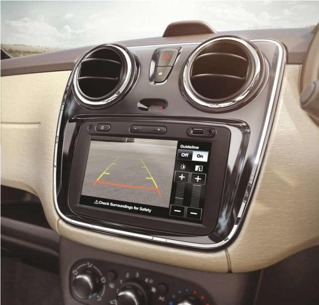 1media-nav-system-with-rear-view-camera-display