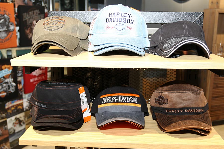 harley-davidson-launches-maiden-merchandise-showroom-at-mumbai-airport-_2