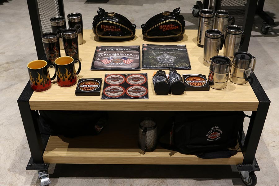 harley-davidson-launches-maiden-merchandise-showroom-at-mumbai-airport-_6