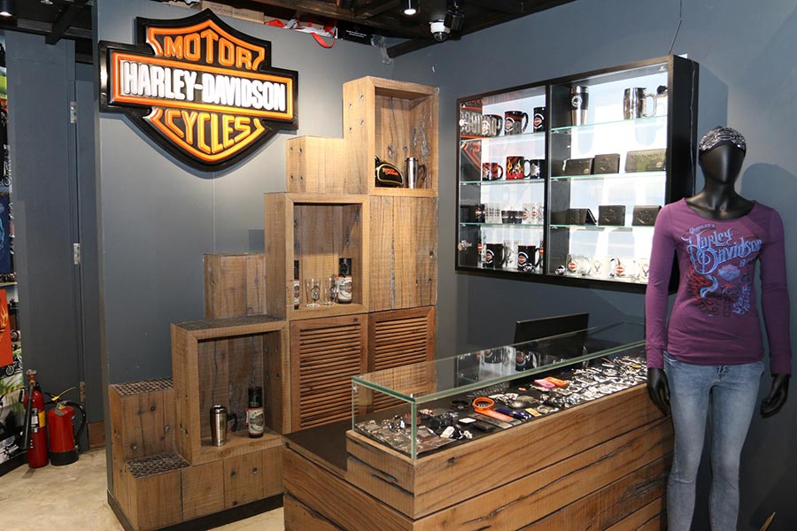 harley-davidson-launches-maiden-merchandise-showroom-at-mumbai-airport-_7