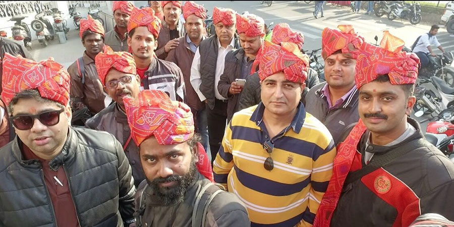 mojo-tribe-kicks-off-desert-trail-in-grand-rajasthani-style