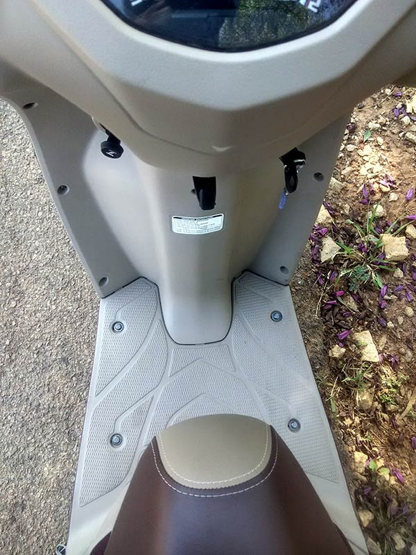 tvs-jupiter-front-foot-rest