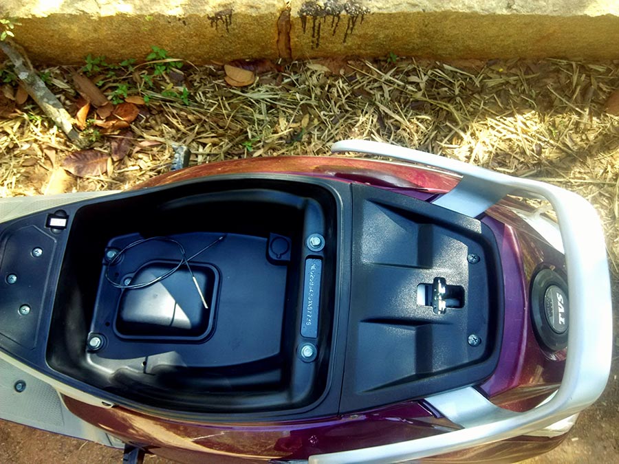 tvs-jupiter-under-seat-storage-space