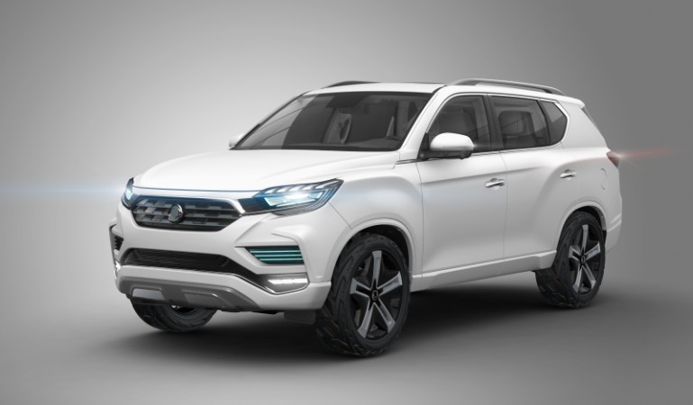 Mahindra Y400 SUV