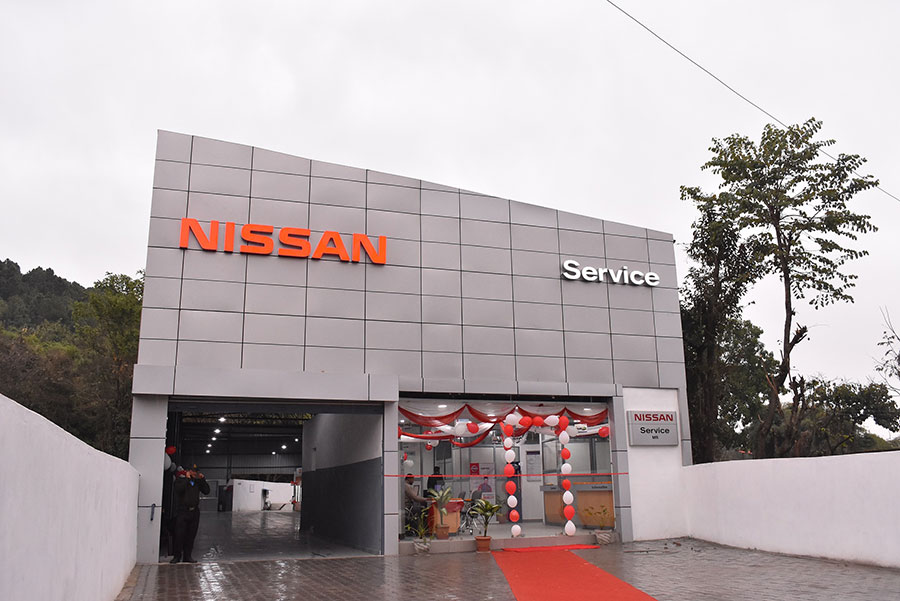 Nissan Service Photo
