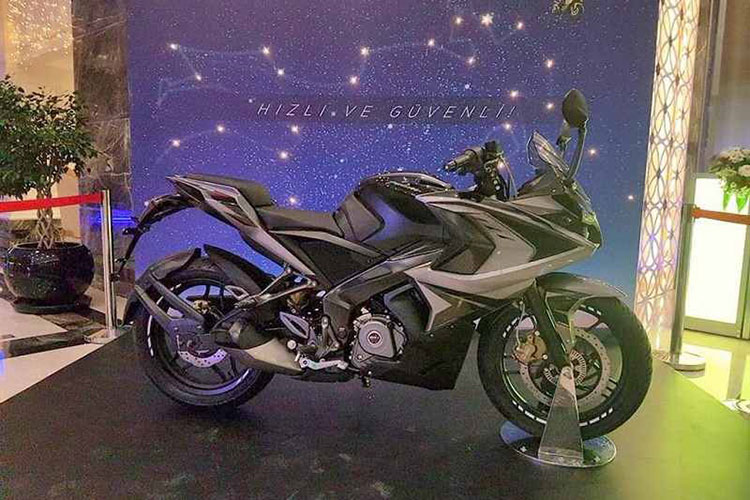 2017 New Bajaj Pulsar RS200