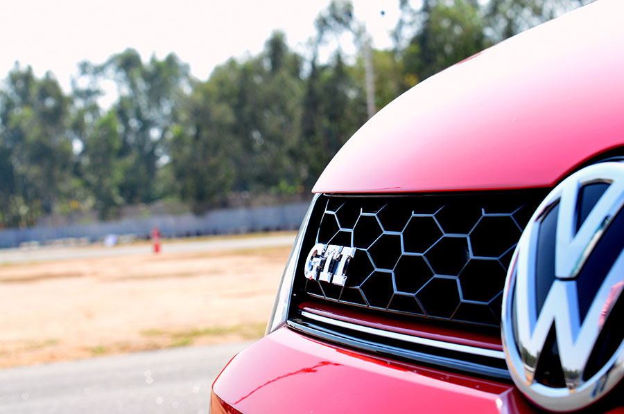 Volkswagen-GTI-Honeycomb-Grille