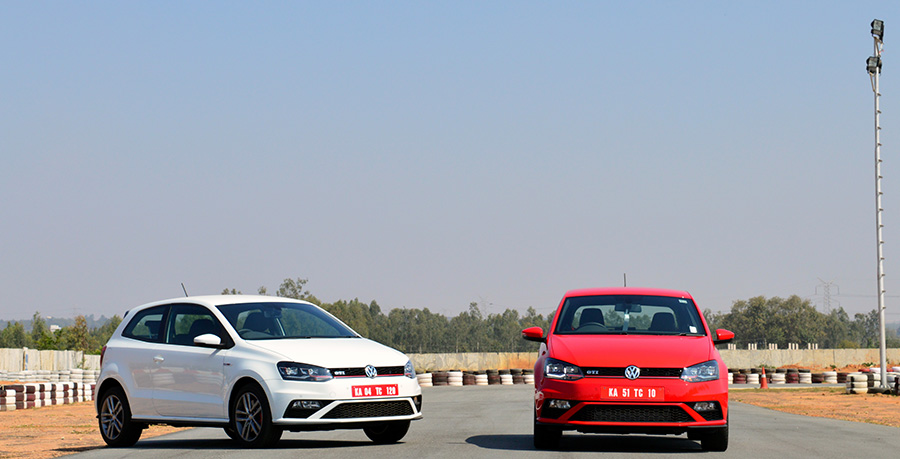 Volkswagen-GTI-White-and-Red-Color-Photos