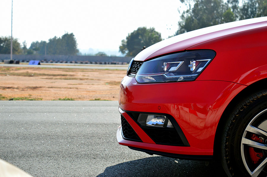 Volkswagen-Headlamps-and-Fog-Lamps