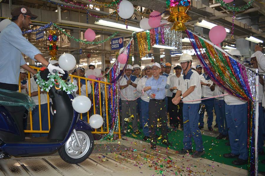 Suzuki-3-Million-Ribbon