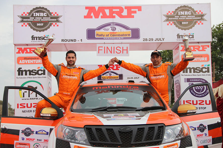 Mahindra Adventure XUV500 Pictures
