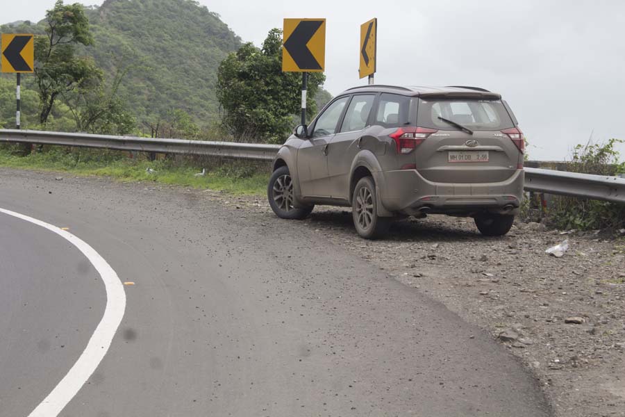 Mahindra XUV500 Lakeside Brown
