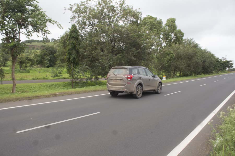 Mahindra xuv500 on road