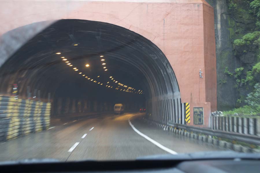 Tunnel View Mahindra XUV500