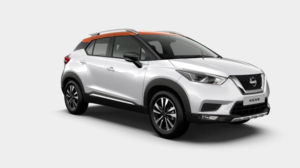 Nissan Kicks Pearl White and Amber Orange Dual tone color