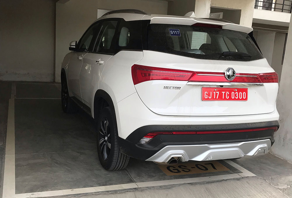 MG Hector White Color Option