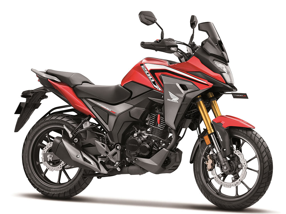New Honda CB200X Red color option. 2021 Honda CB200X Sports Red color variant