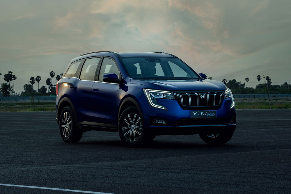 New Mahindra XUV700