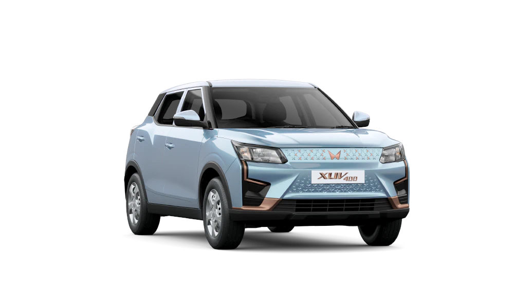 Mahindra XUV400 Blue Color - New XUV400 Arctic Blue color option