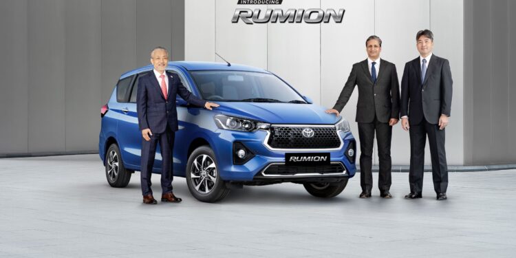 Toyota Rumion MPV