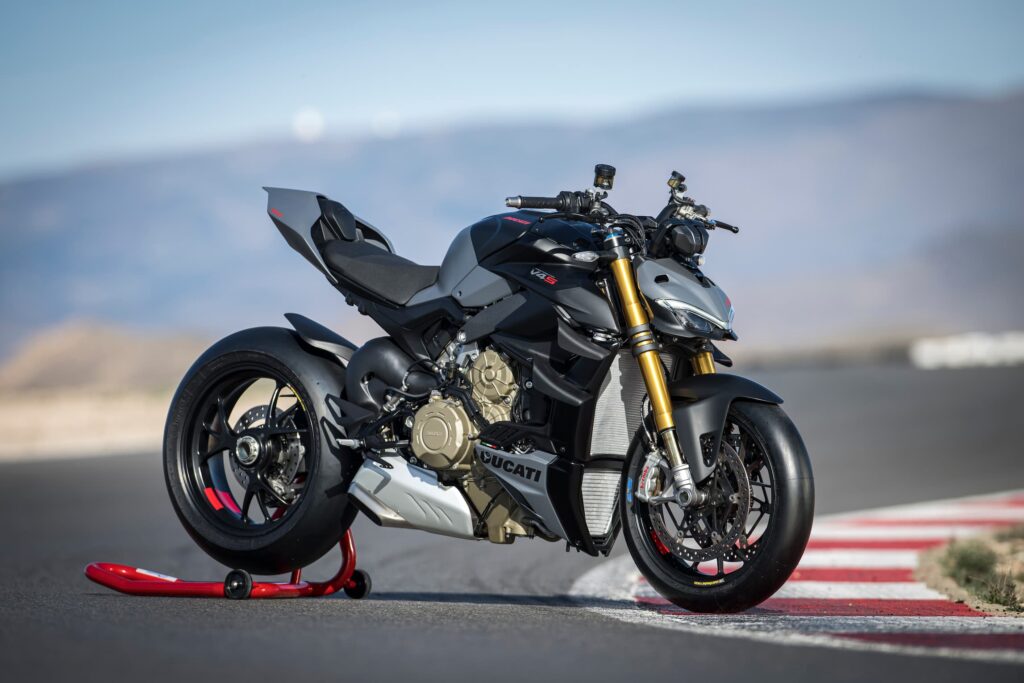 2024 Ducati Streetfighter V4 Photos