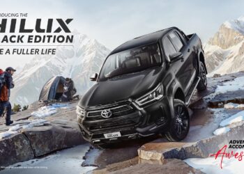 Toyota Hilux Black Edition