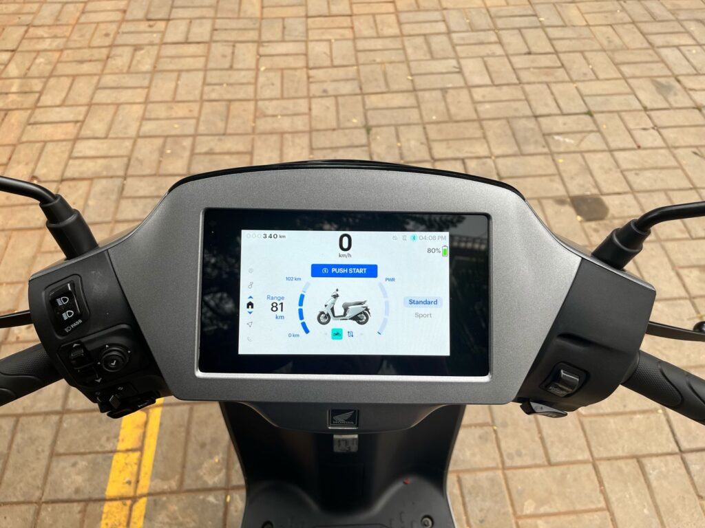 Honda Activa e: Display